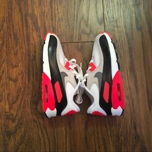 Nike Air Max Boys Size 10, New Without Box